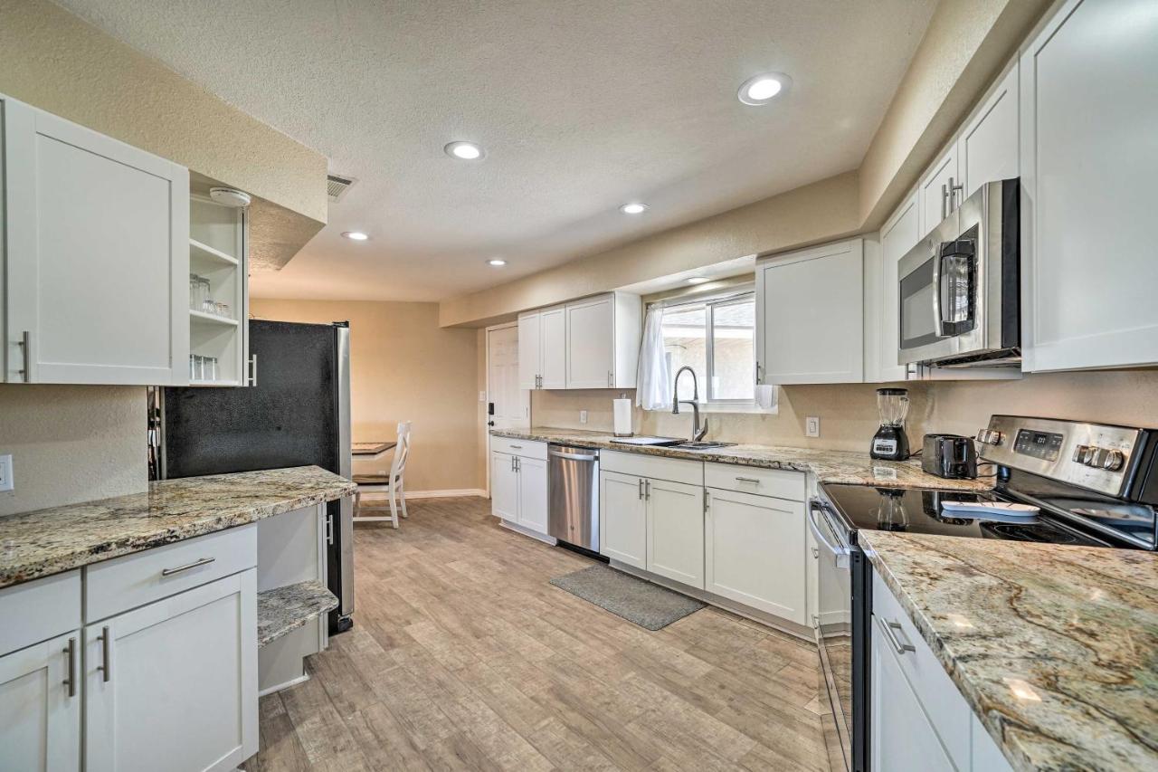 Lake Havasu Family Retreat With Patio And Game Room Лейк-Хавасу-Сити Экстерьер фото