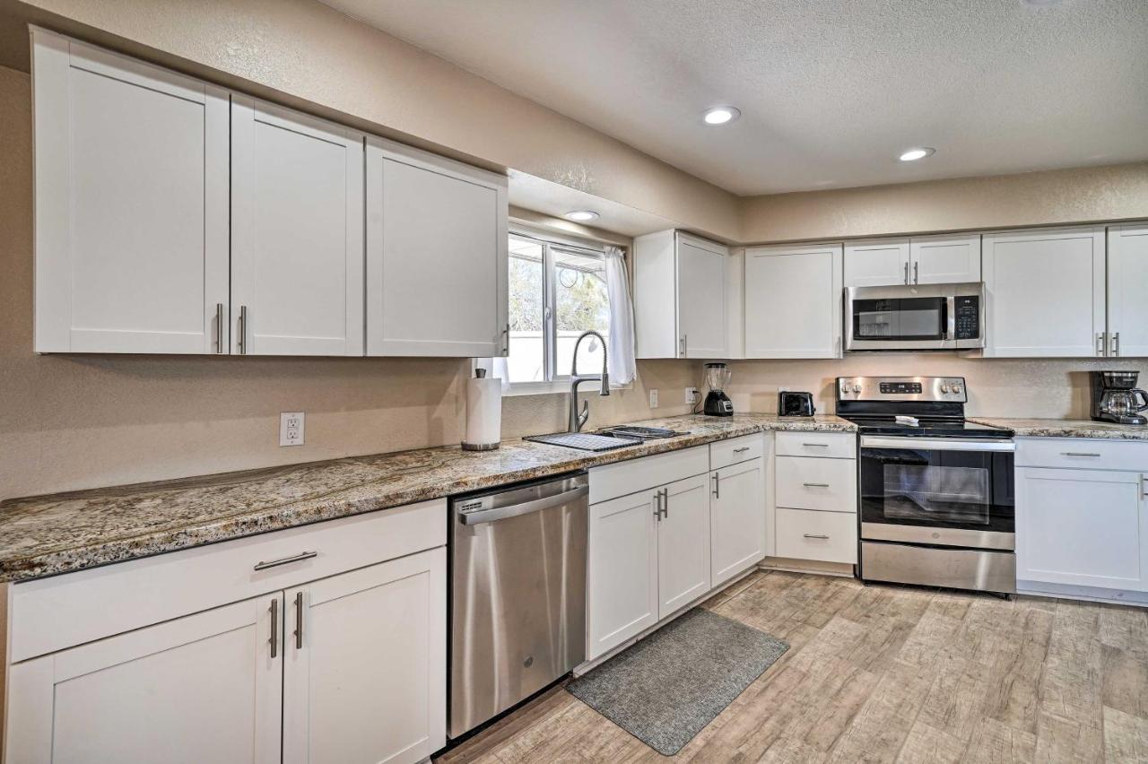 Lake Havasu Family Retreat With Patio And Game Room Лейк-Хавасу-Сити Экстерьер фото